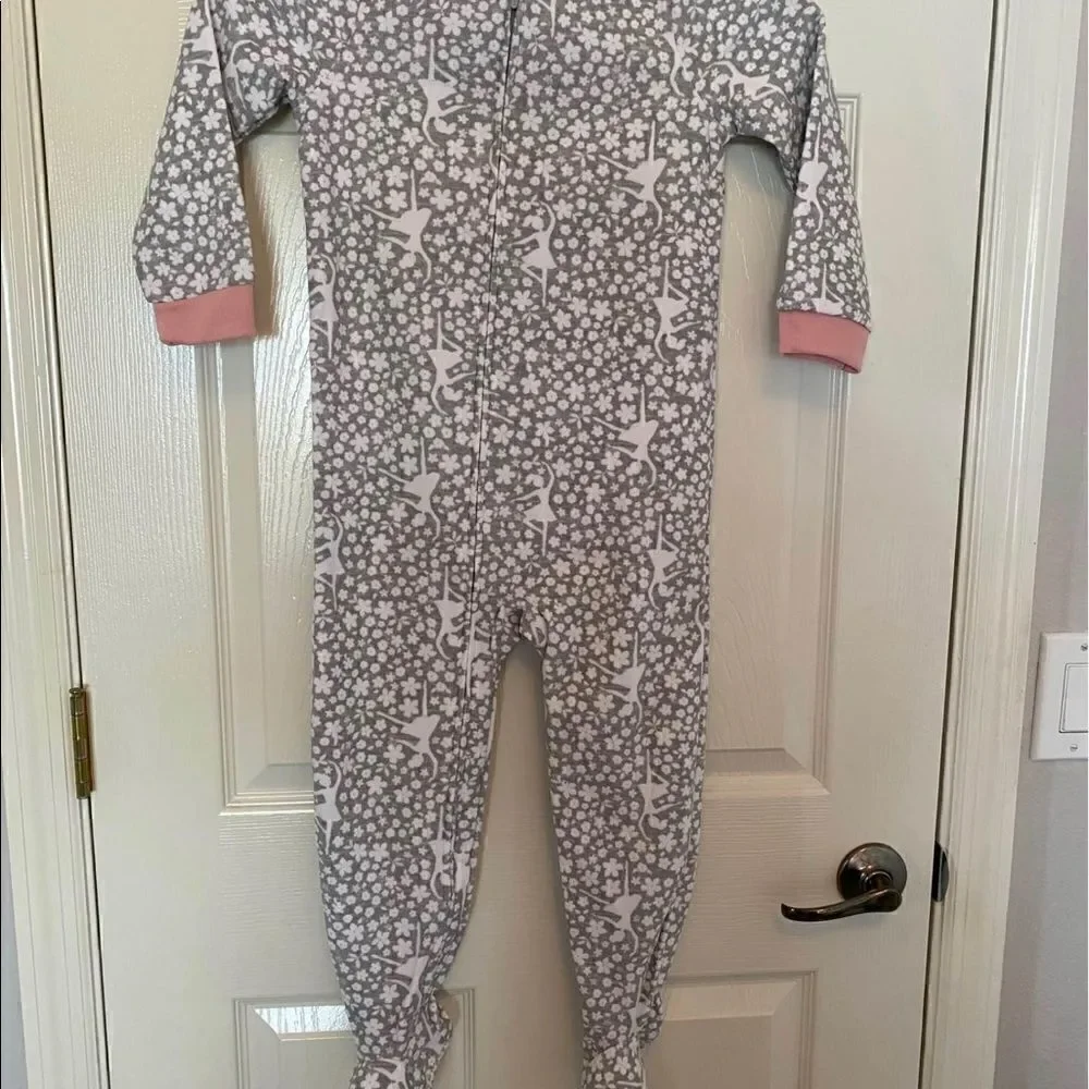 CARTER’S Girls Size 5 One Piece Fleece Footie Pajamas